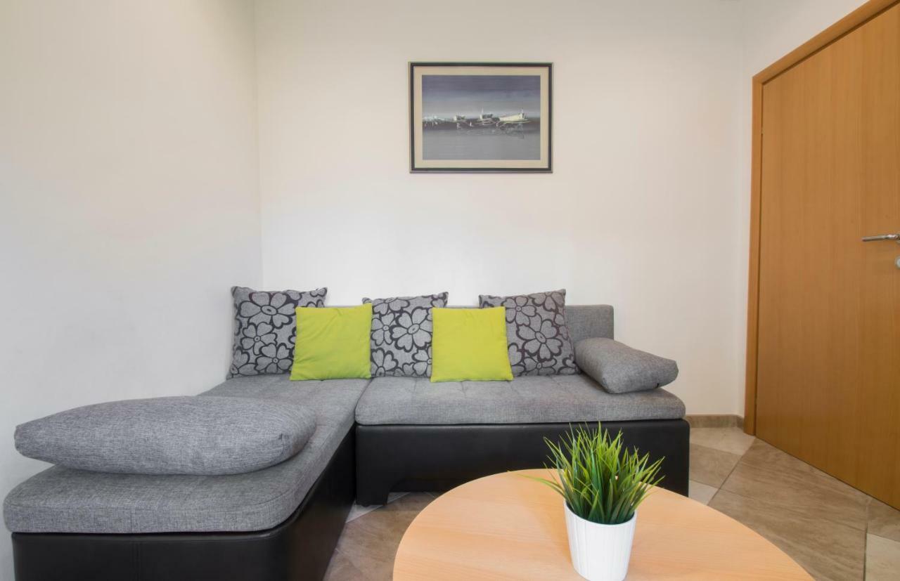 Apartments Jessica Цриквениця Екстер'єр фото