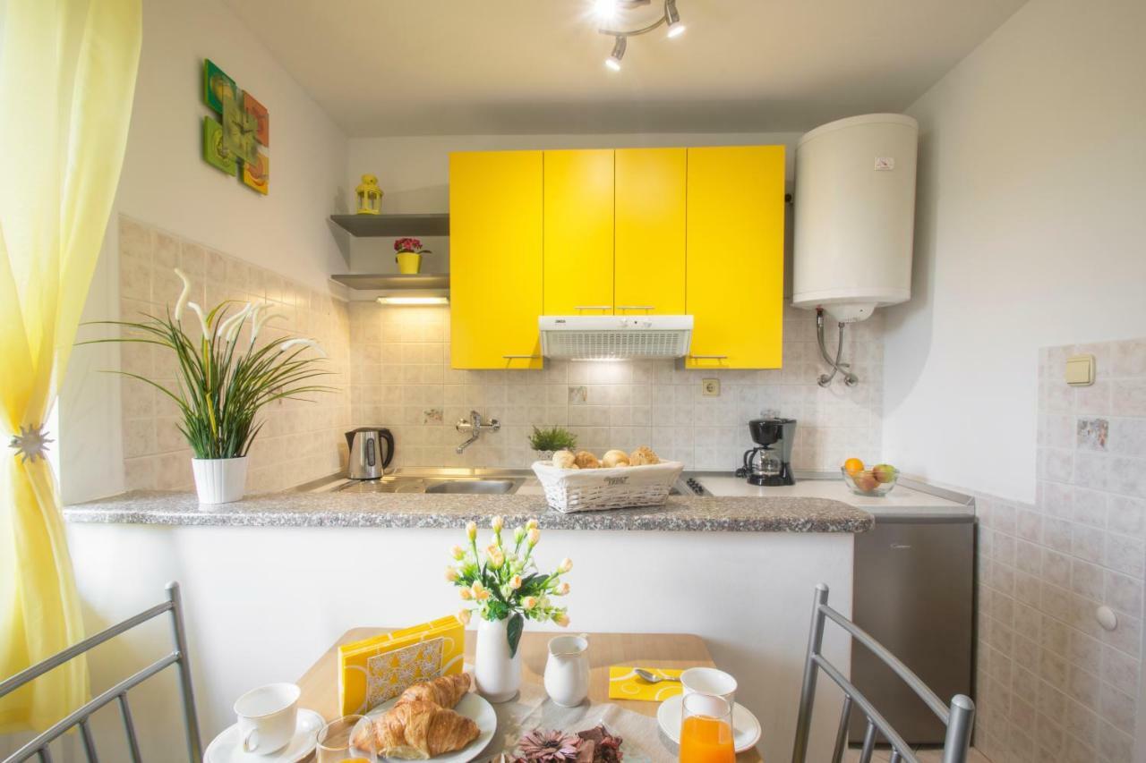 Apartments Jessica Цриквениця Екстер'єр фото